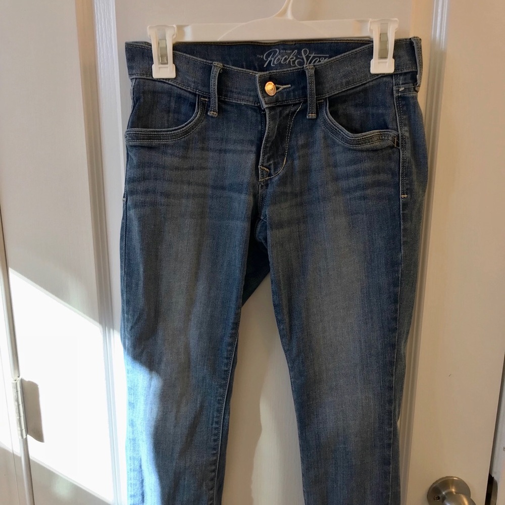 VGUC Old Navy Rockstar Size 4 denim capris